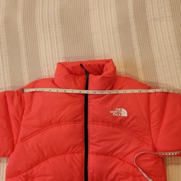 The North Face Women NSE 2000 Puffer Jacket in bright coral size S new with tag - Picture 15 of 16